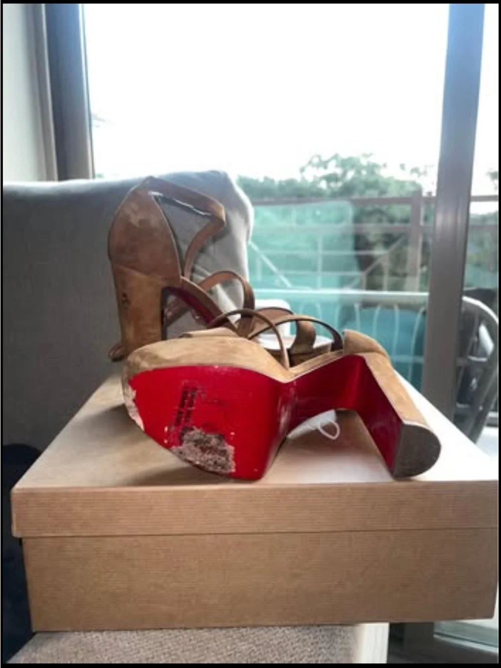 Loubi Bee 130 suede platform Red Bottoms size 37 Christian Louboutin Tan Suede P